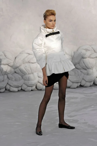 Look 14